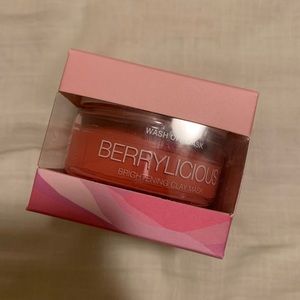 HOLLYHOUX BERRYLICIOUS Brightening Clay Mask